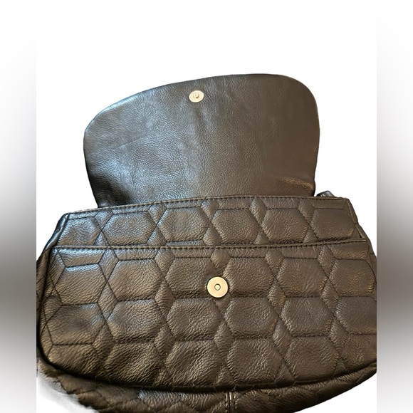 JENNIFER LOPEZ J Lo Black Embroidered Bag with Chain and Faux Leather. - Picture 3 of 12